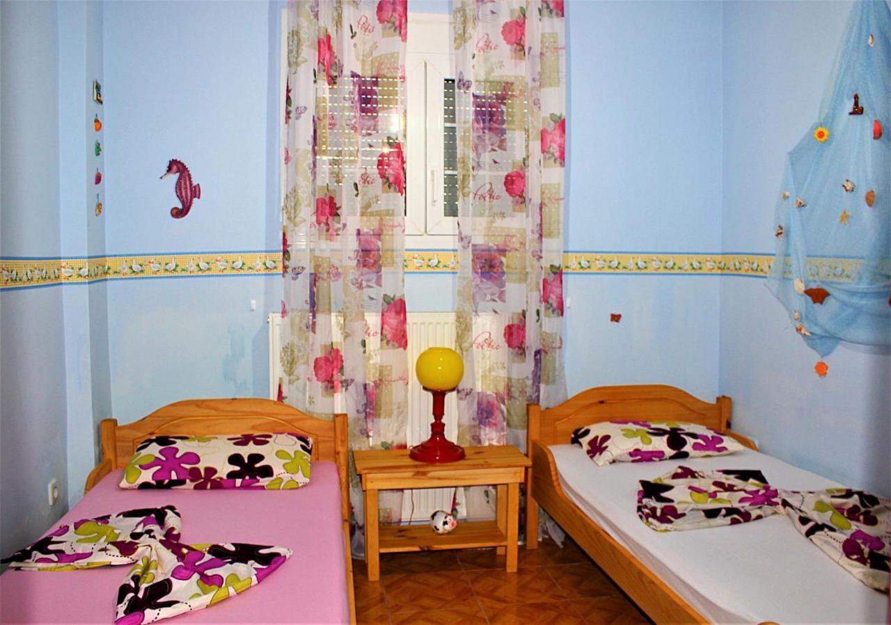 לריסוס Vanna'S Holiday House מראה חיצוני תמונה