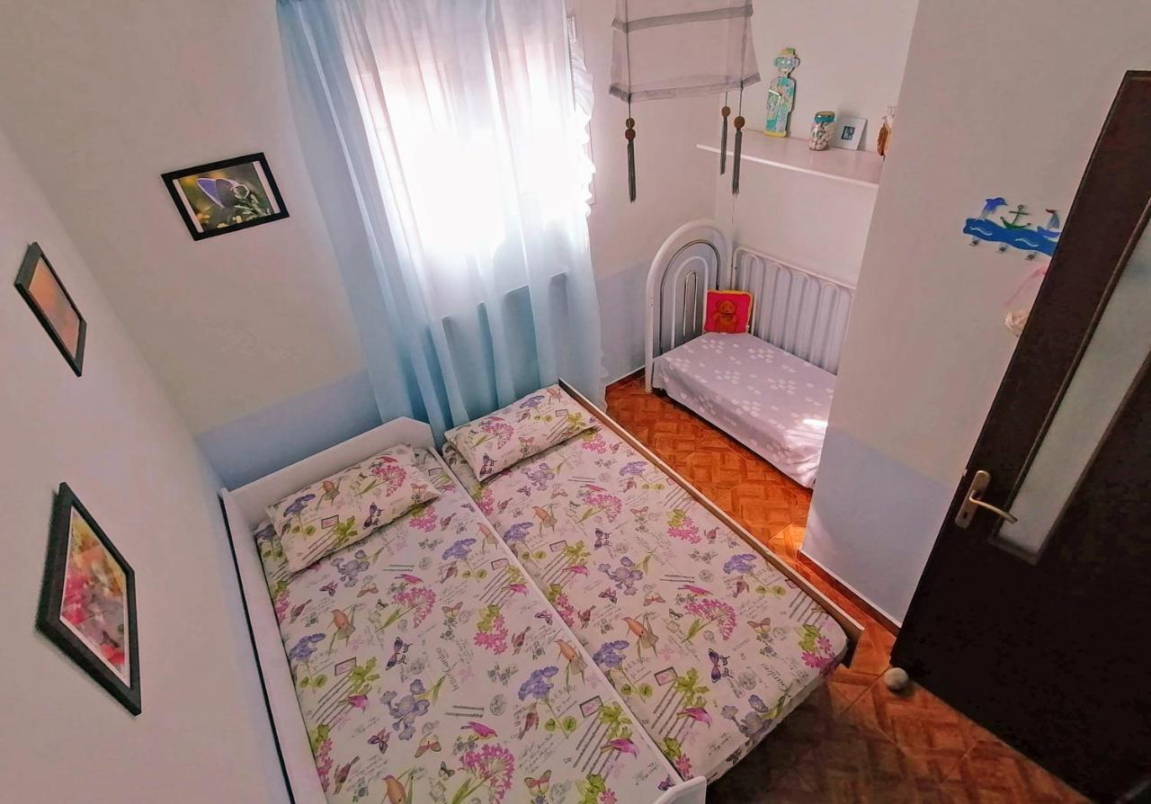 לריסוס Vanna'S Holiday House מראה חיצוני תמונה