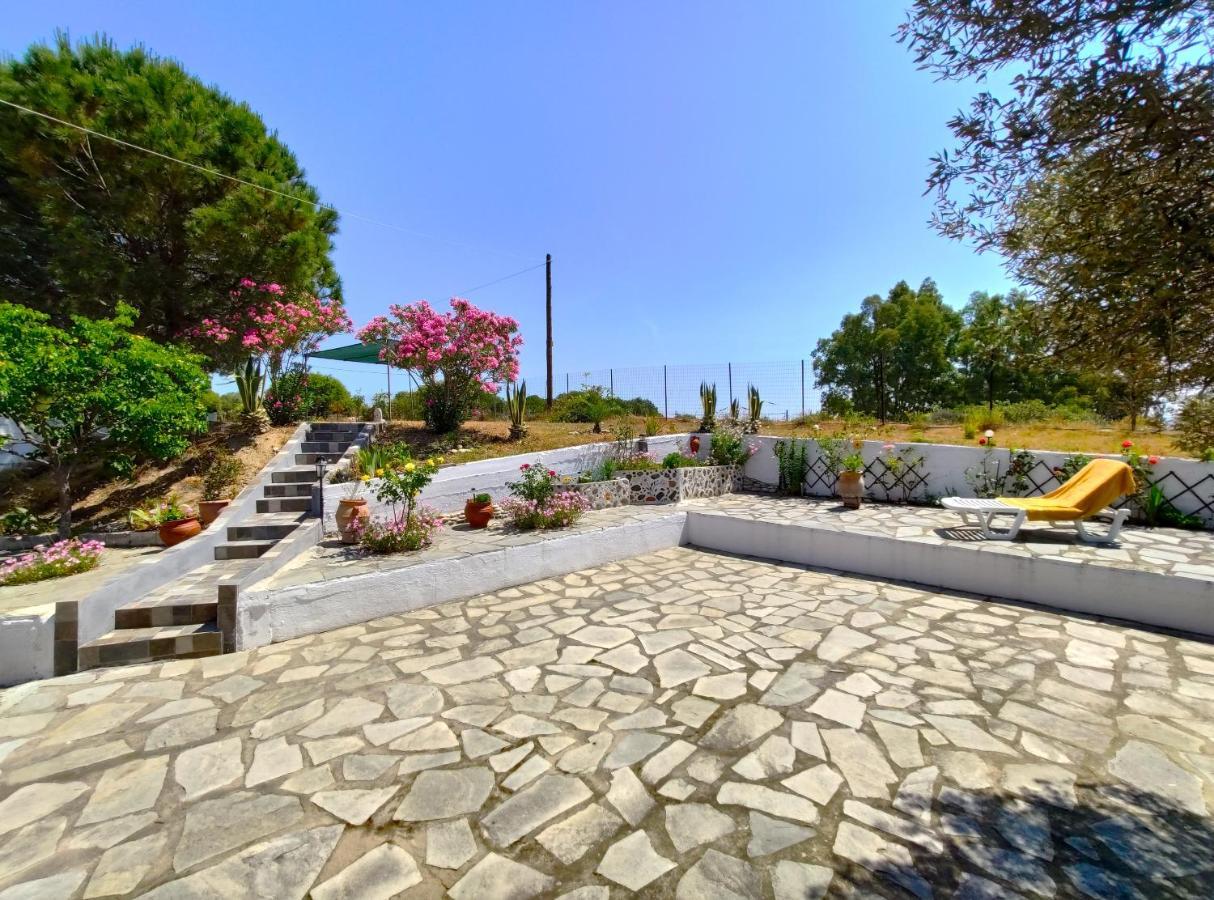 לריסוס Vanna'S Holiday House מראה חיצוני תמונה