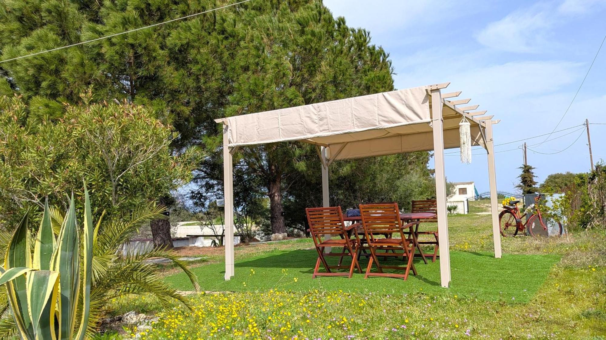 לריסוס Vanna'S Holiday House מראה חיצוני תמונה