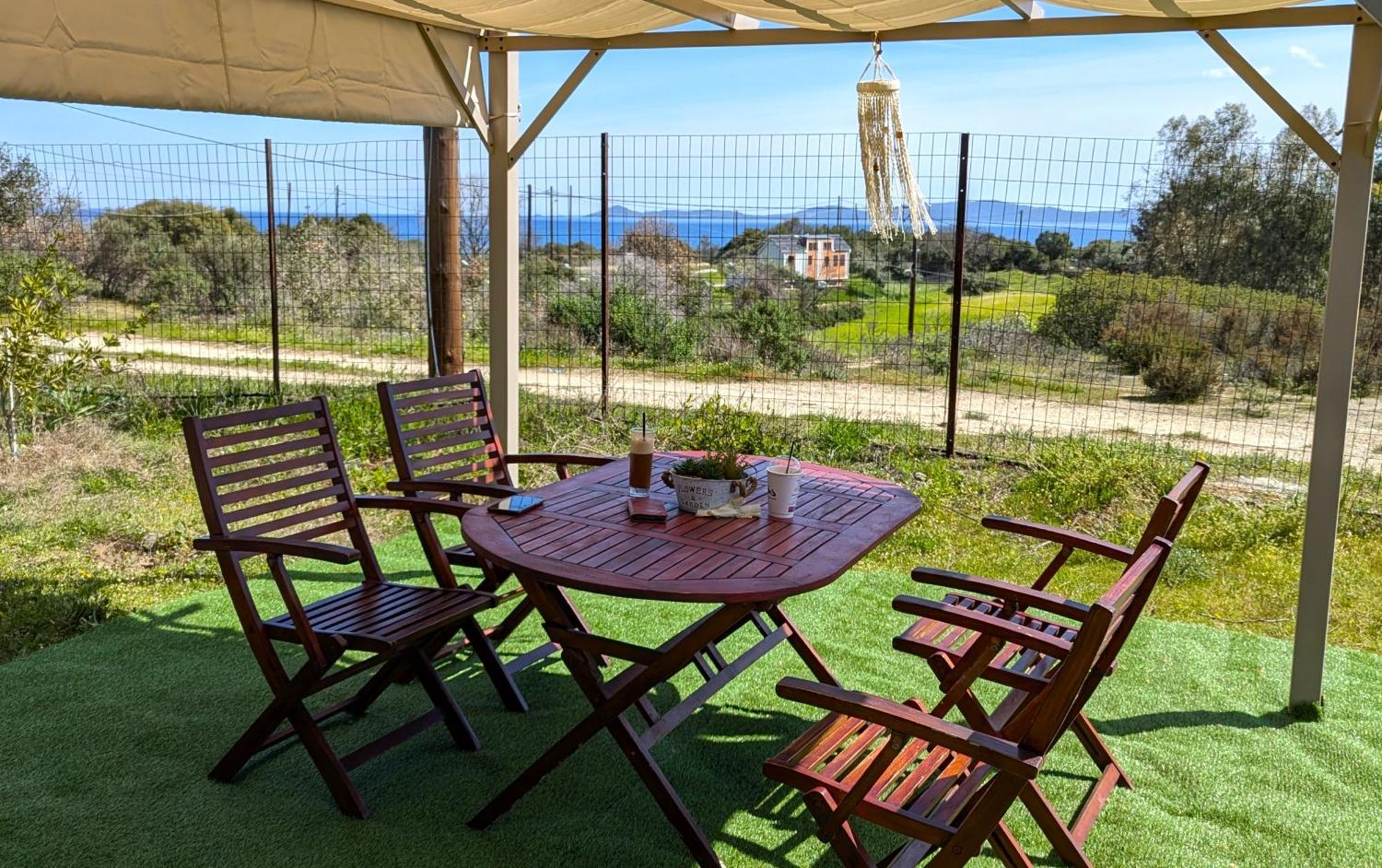 לריסוס Vanna'S Holiday House מראה חיצוני תמונה